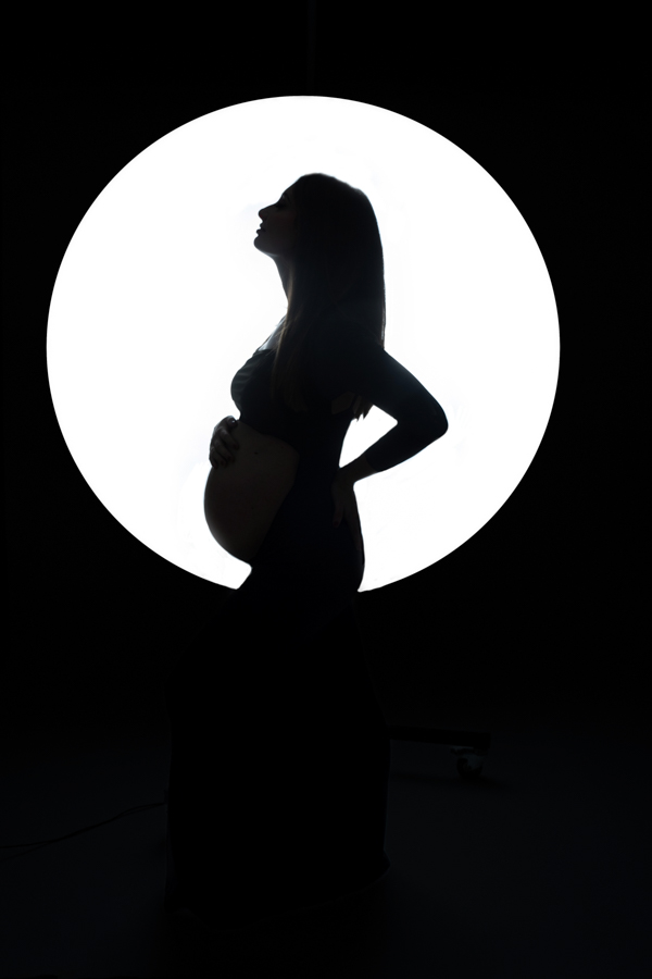 Fotografia de embarazo en estudio